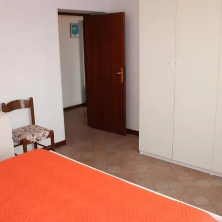 Gaudenti Comodo Trilocale In Centro A סירולו