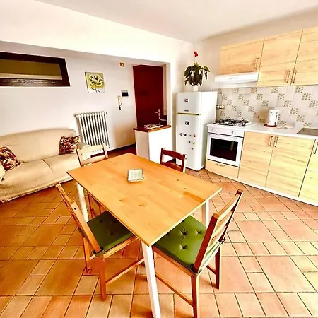 Gaudenti Comodo Trilocale In Centro A Apartamento *